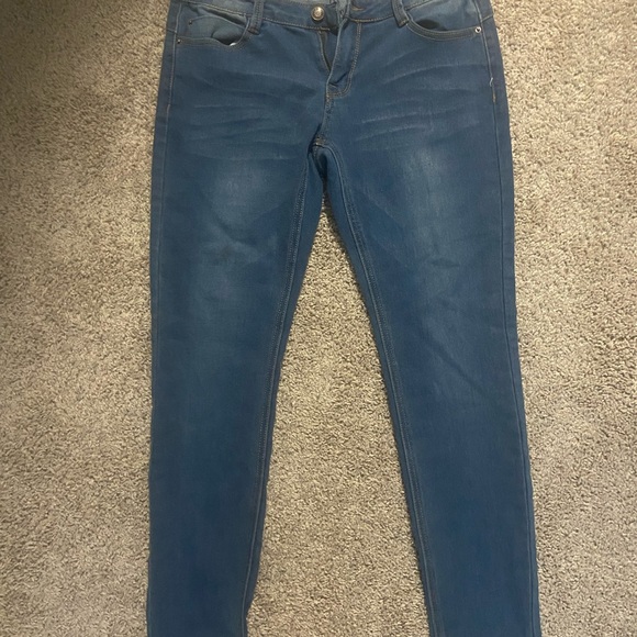 Women's Size 11 Jeans - Picture 1 of 3